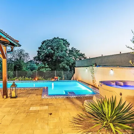 Nyaraló Casa Lea Istriana With Pool And Whirlpool By Interhome Butkovići